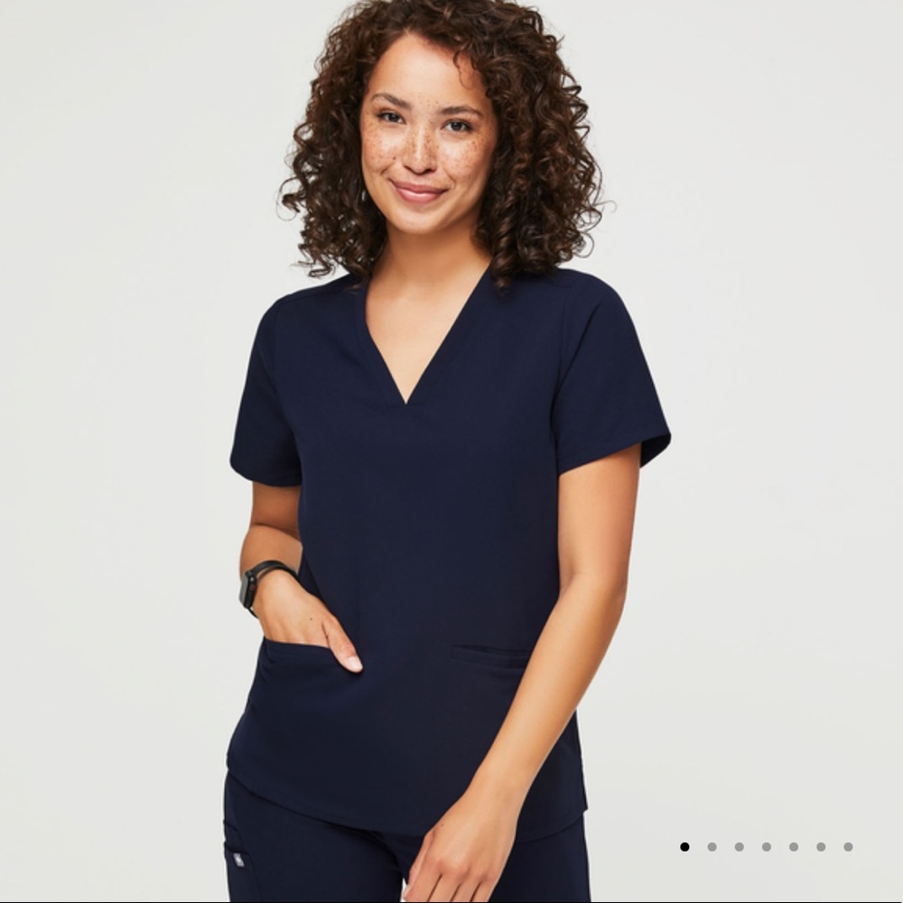 Figs Navy Casma Three-Pocket Scrub Top XXS